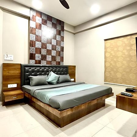 Hotel Evanka Indore Exterior foto