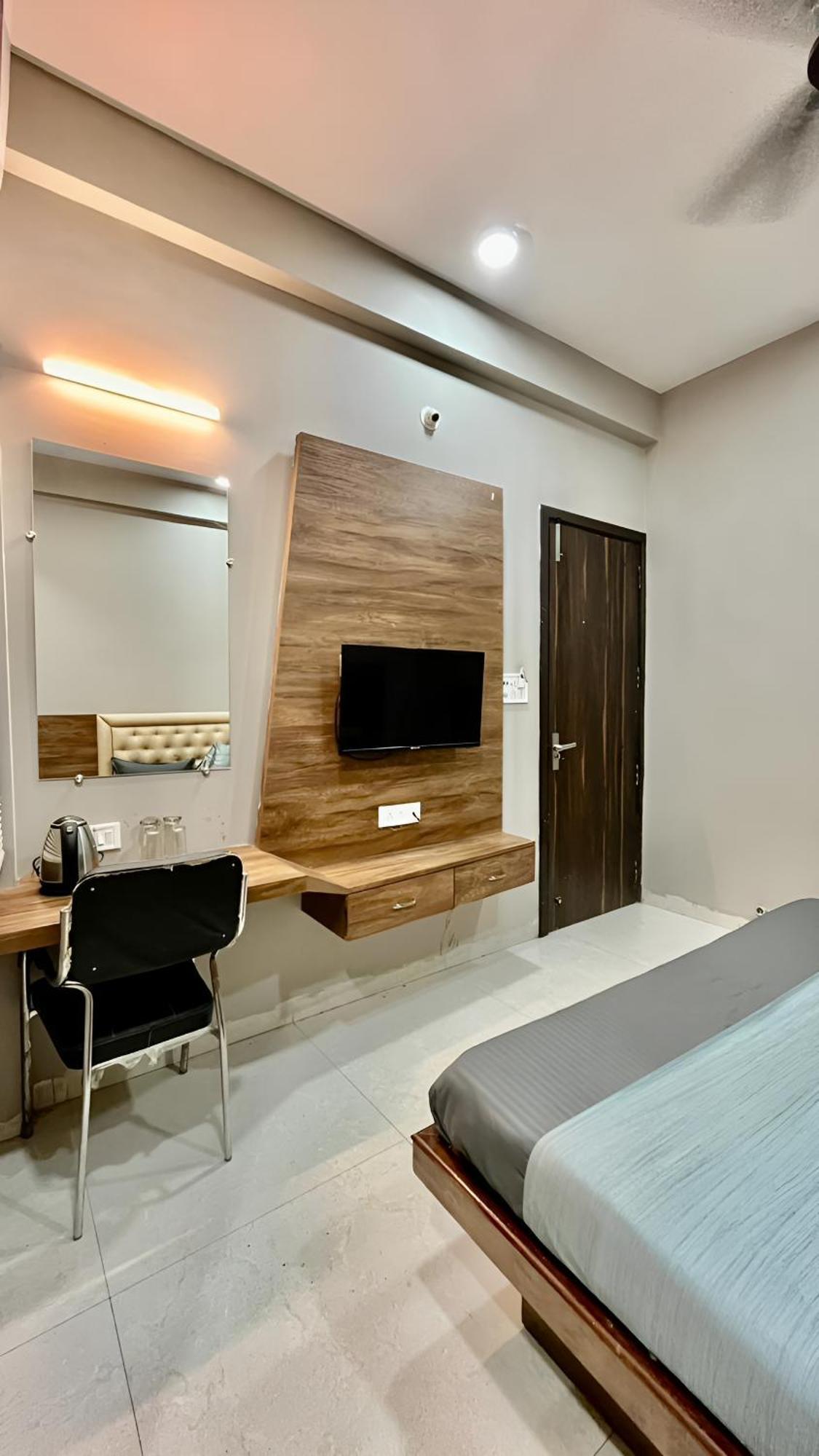 Hotel Evanka Indore Exterior foto